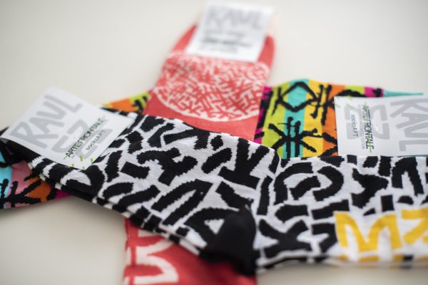 SocksArt - Raul 33  "Nomadic Signs Black"   Calze d'Autore Artefrontale - immagine 4